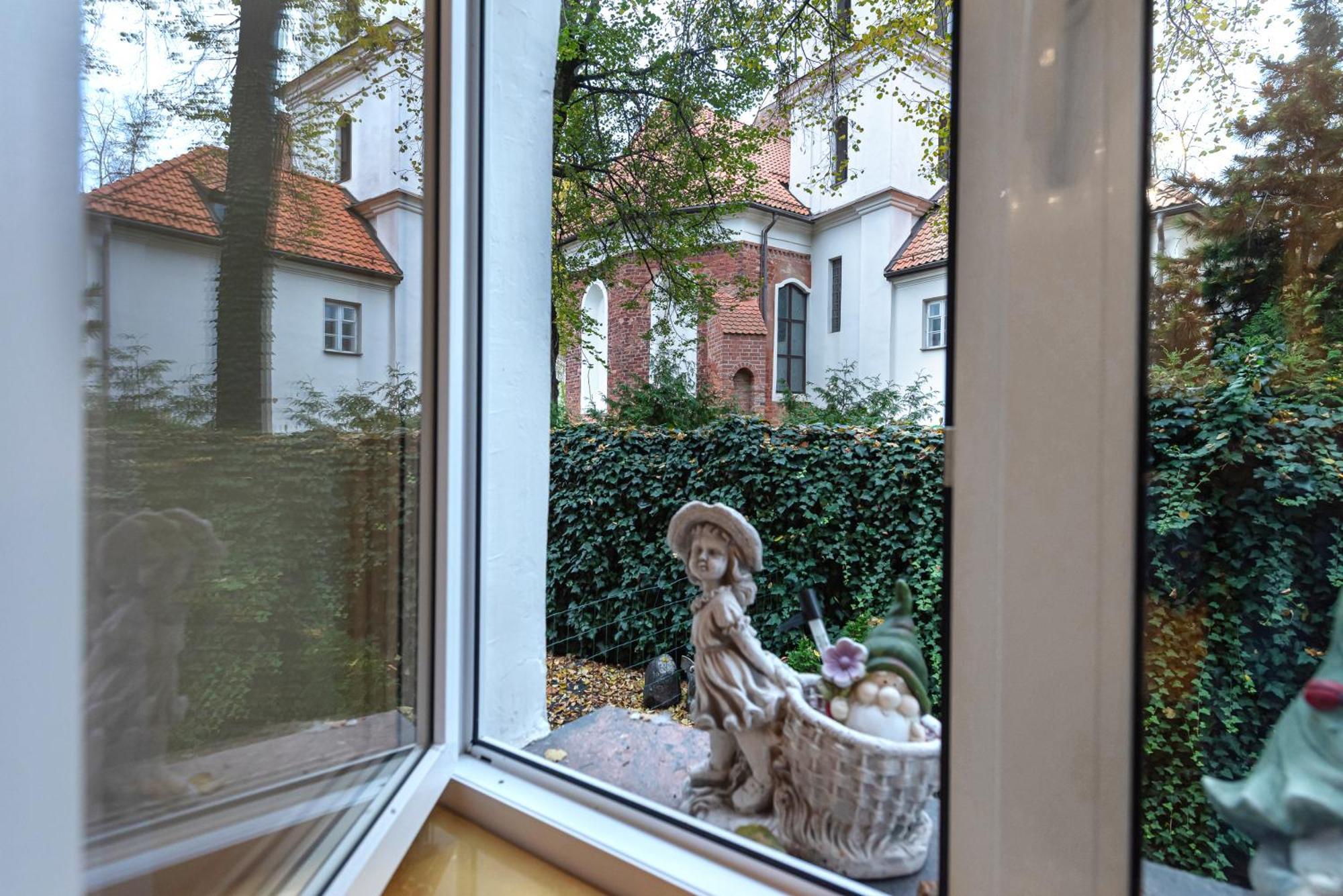 Luxury In Old Town With Private Garden Apartment Vilnius