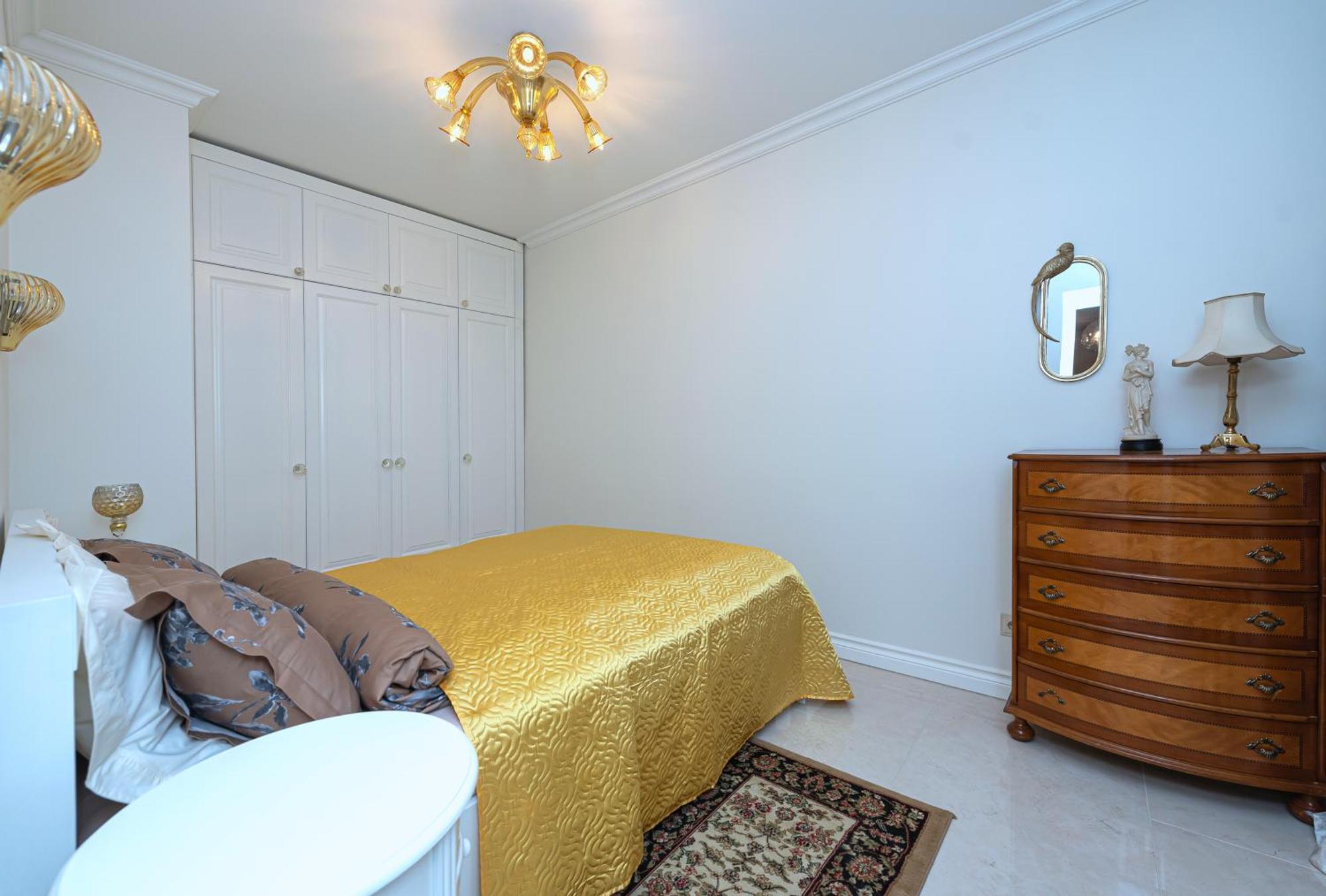 Apartment Luxury In Old Town With Private Garden