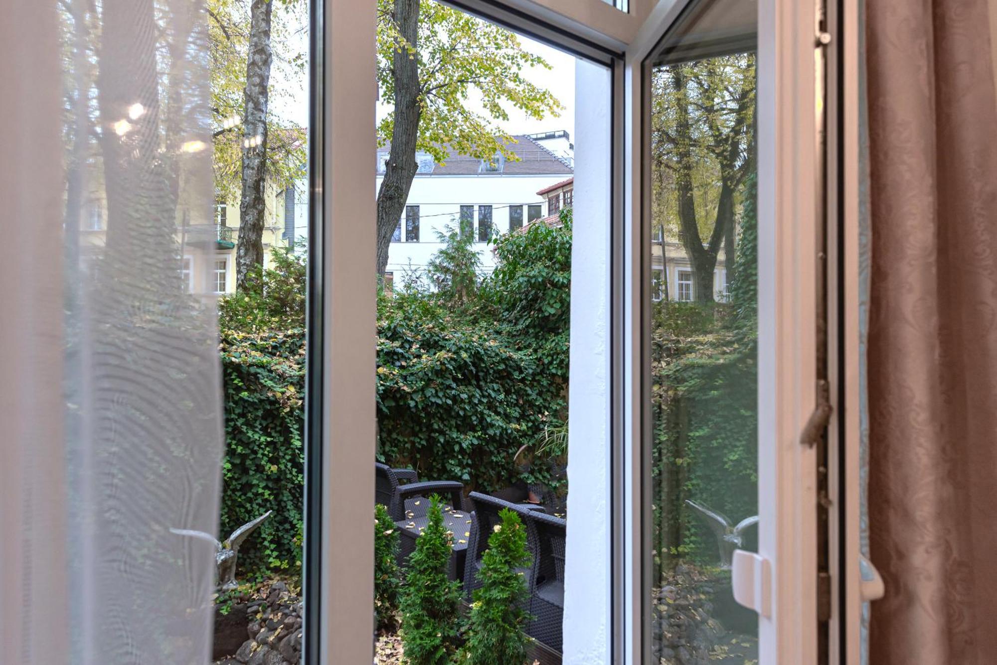 Íbúð Luxury In Old Town With Private Garden Vilnius