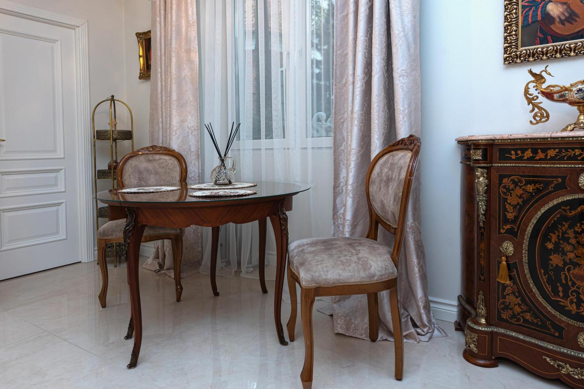 Apartment Luxury In Old Town With Private Garden *