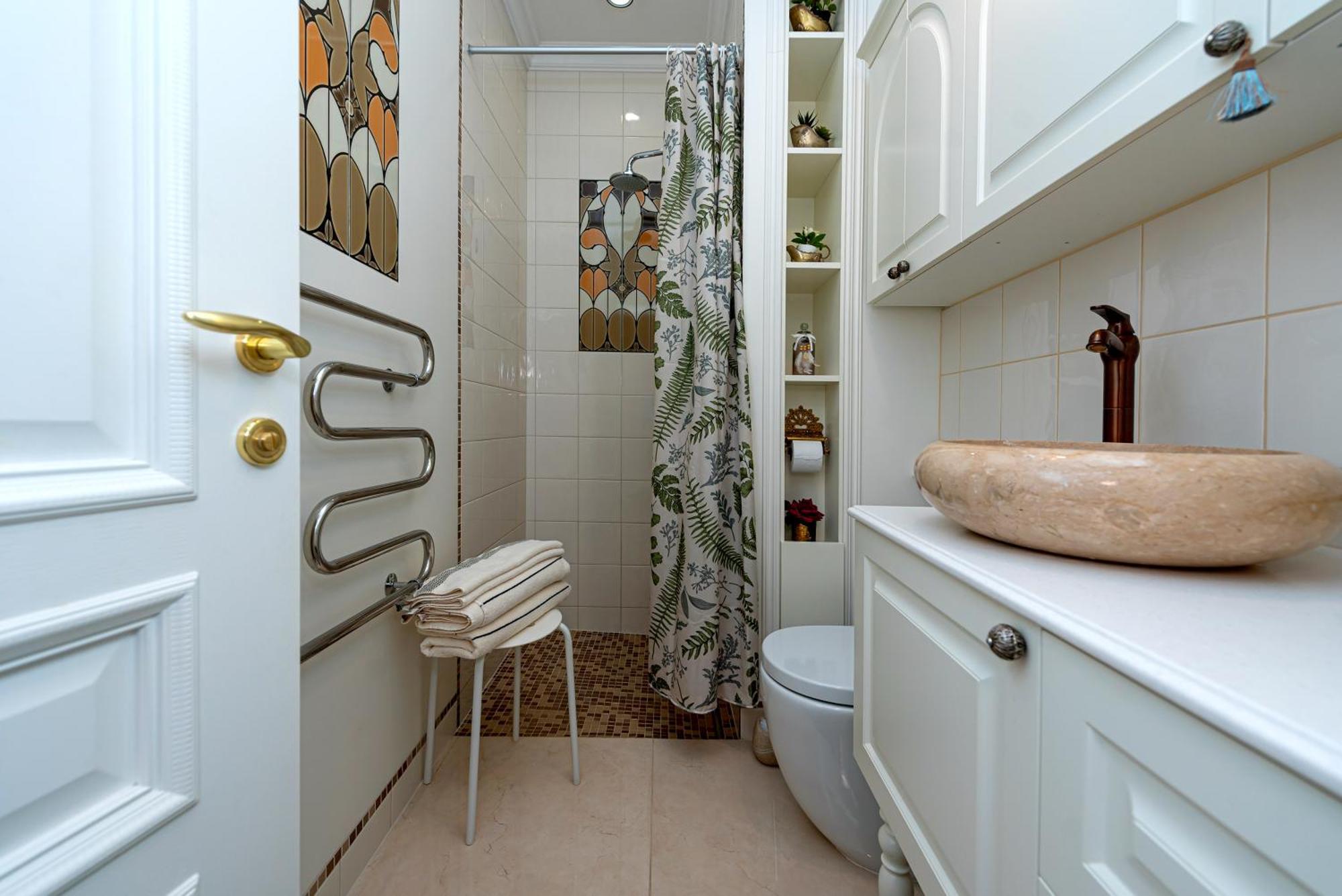 Íbúð Luxury In Old Town With Private Garden *
