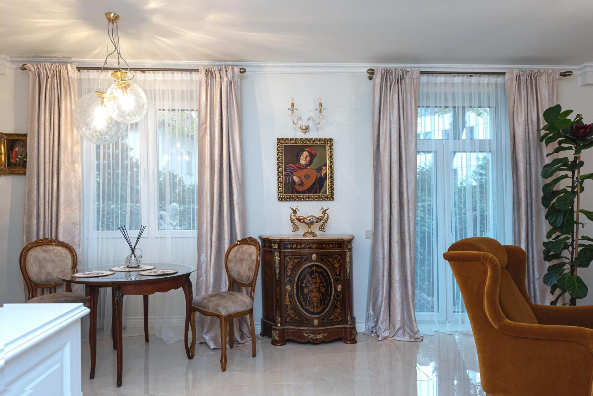 Luxury In Old Town With Private Garden Apartment Vilnius