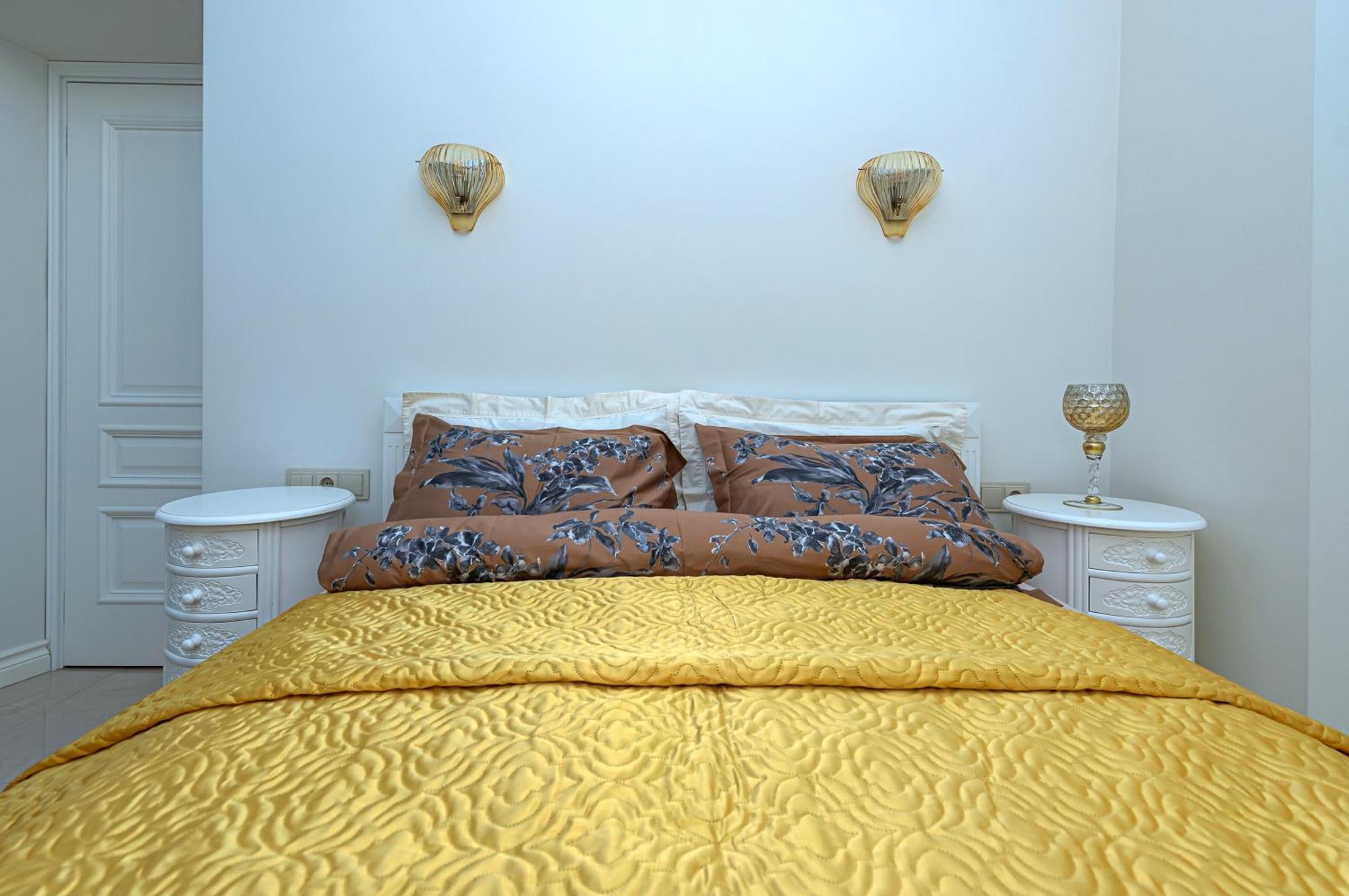 Luxury In Old Town With Private Garden Apartment Vilnius