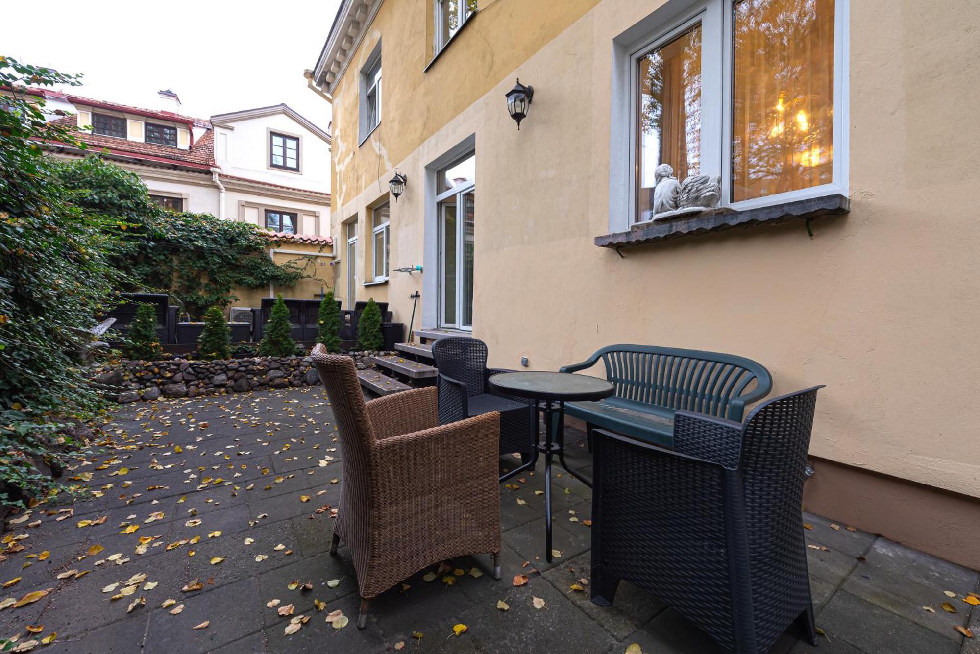 Luxury In Old Town With Private Garden Apartamento